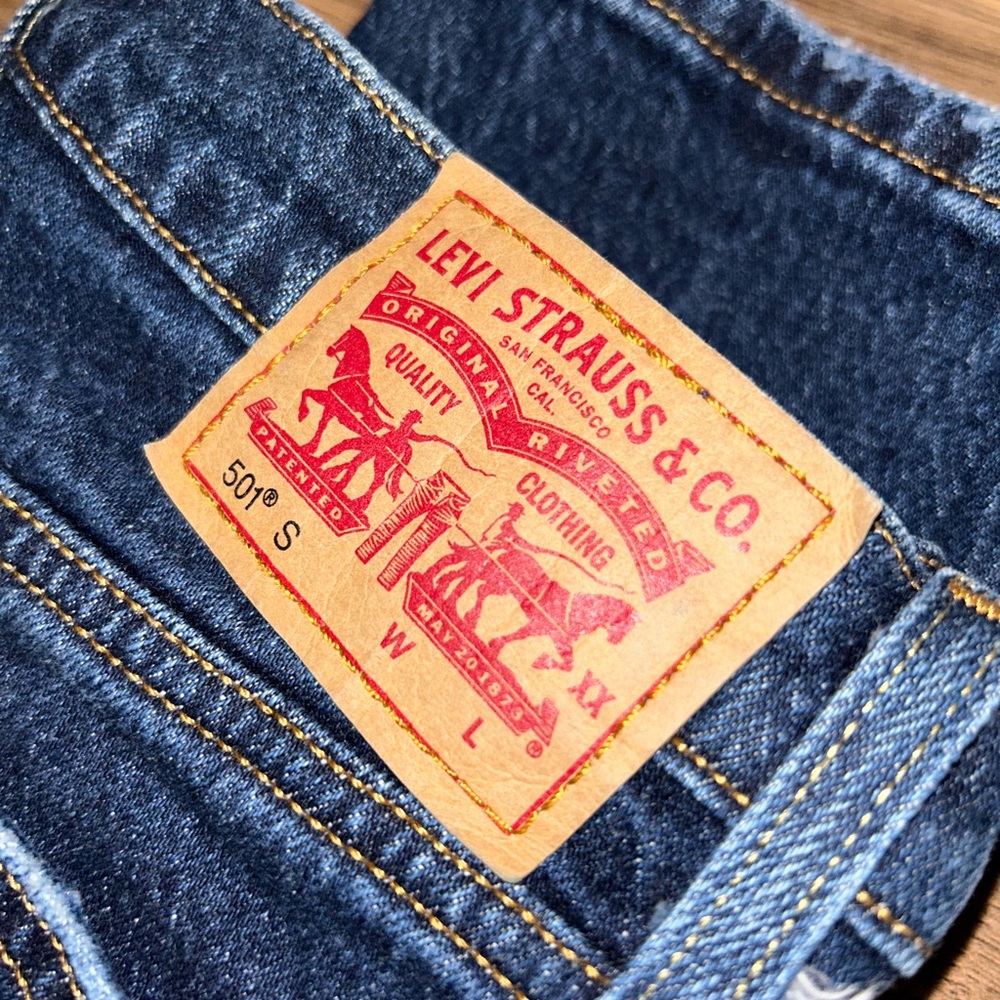 Levis 501 - Picture 3 of 3